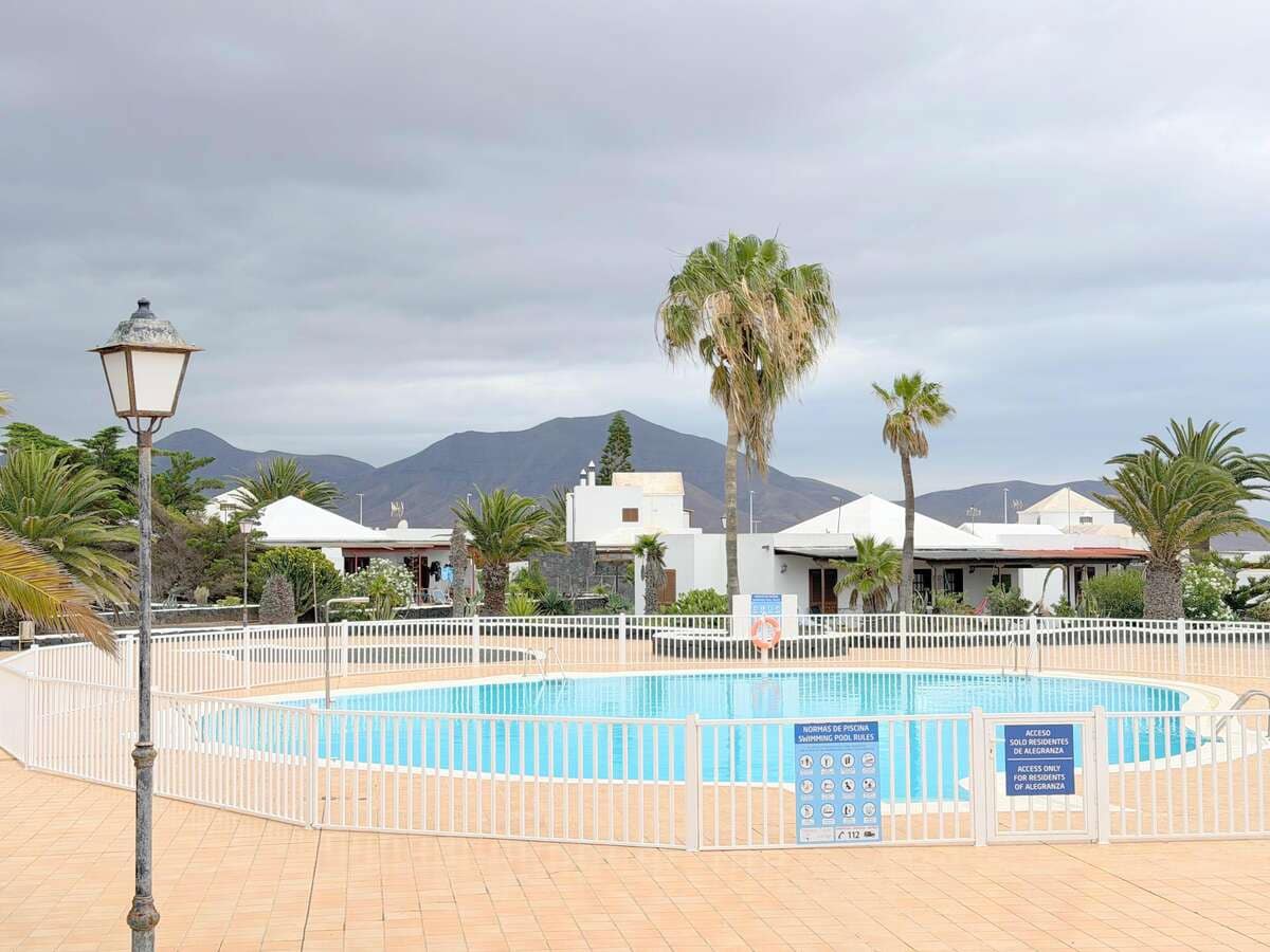 2 bedroom Finca/Country House for sale in Playa Blanca with pool garage - € 340,000 (Ref: 9815391)