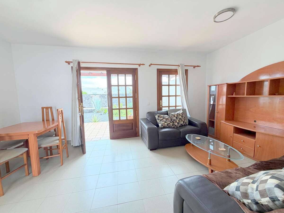 2 bedroom Finca/Country House for sale in Playa Blanca with pool garage - € 340,000 (Ref: 9815391)