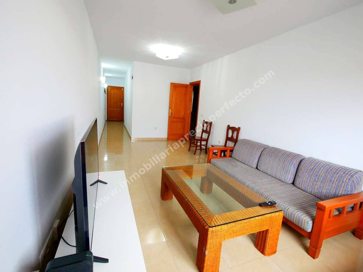 2 bedroom Flat for sale in Arrecife - € 179,000 (Ref: 9821865)