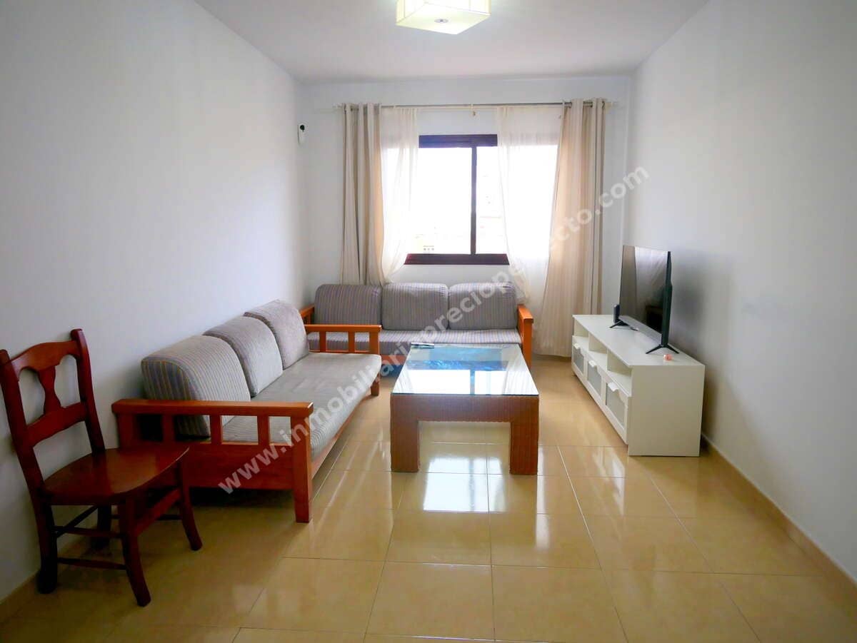 2 bedroom Flat for sale in Arrecife - € 179,000 (Ref: 9821865)