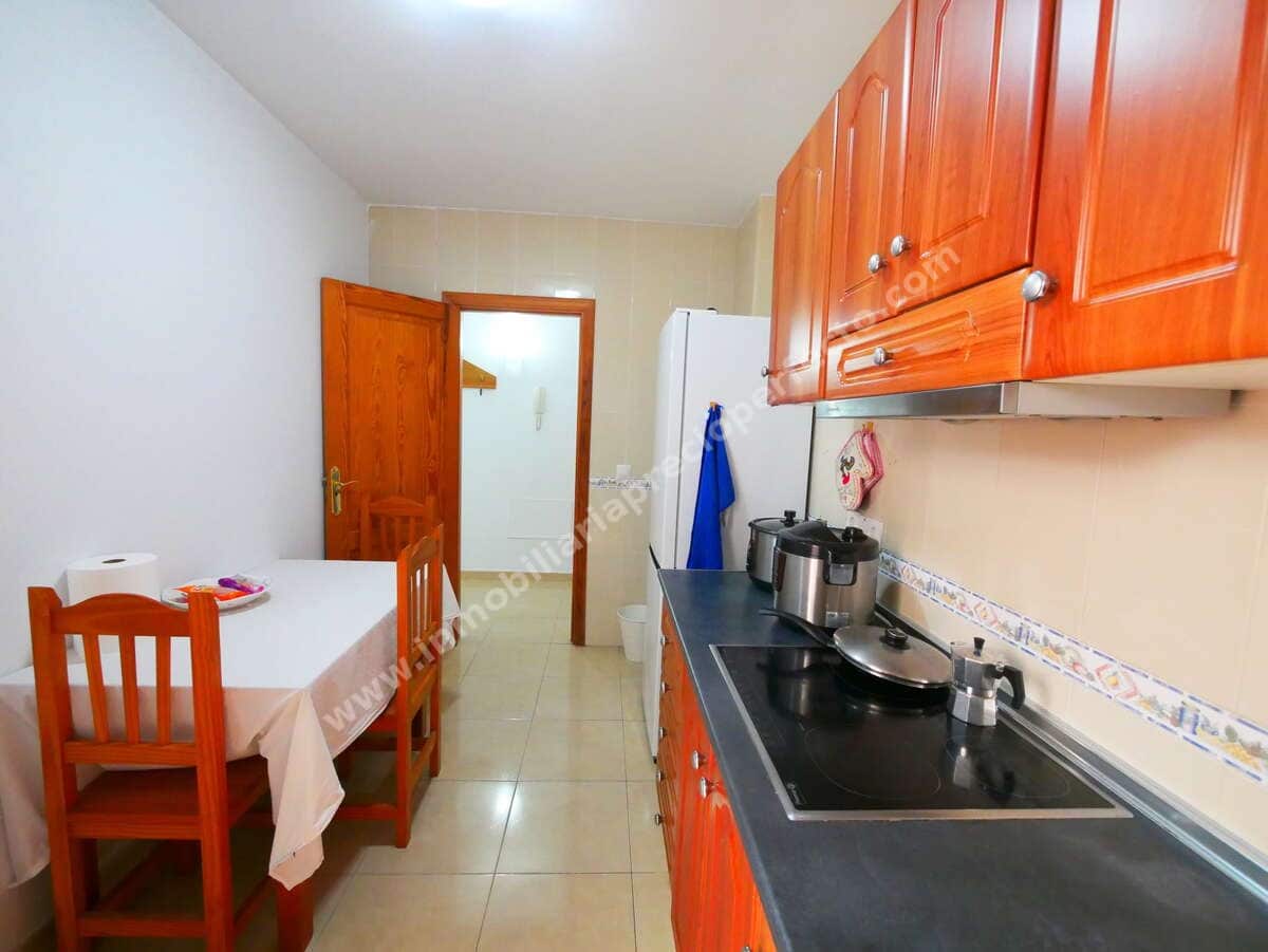 2 bedroom Flat for sale in Arrecife - € 179,000 (Ref: 9821865)