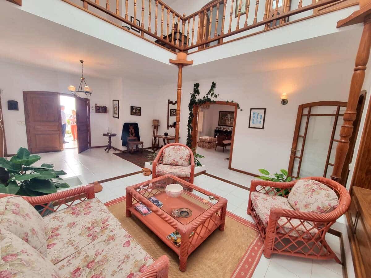 4 bedroom Finca/Country House for sale in Macher with garage - € 800,000 (Ref: 9824577)