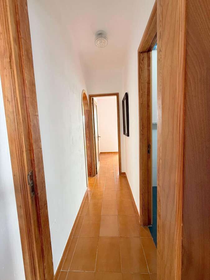 2 bedroom Flat for sale in Arrecife - € 180,000 (Ref: 9833157)