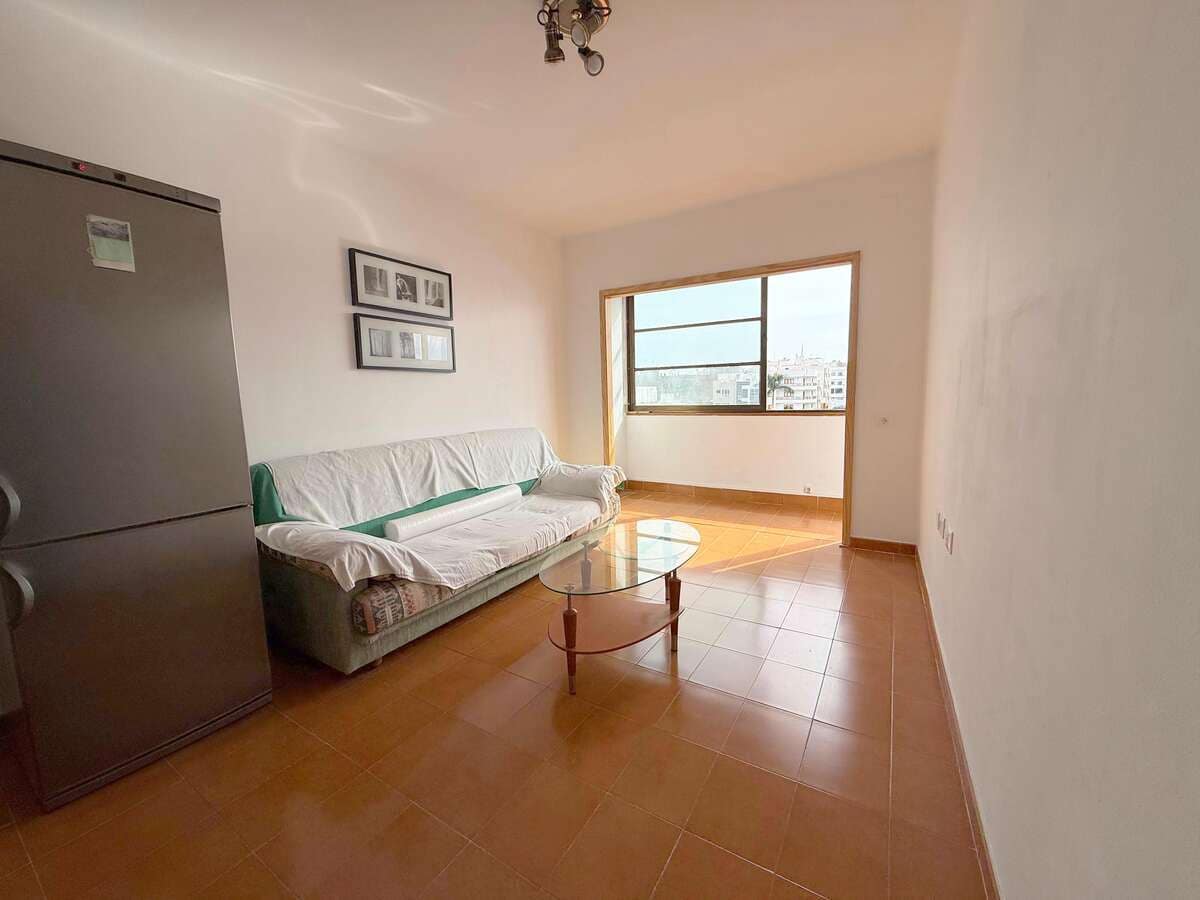 2 bedroom Flat for sale in Arrecife - € 180,000 (Ref: 9833157)