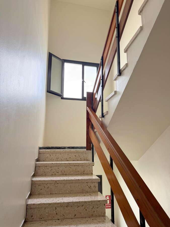 2 bedroom Flat for sale in Arrecife - € 180,000 (Ref: 9833157)