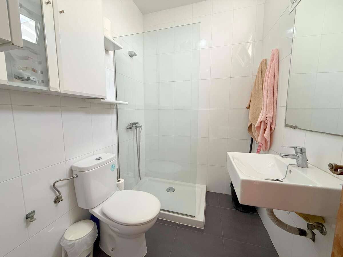 2 bedroom Flat for sale in Arrecife - € 180,000 (Ref: 9833157)