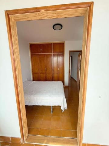 Piso de 2 habitaciones en Arrecife en venta - 180.000 € (Ref: 9833157)