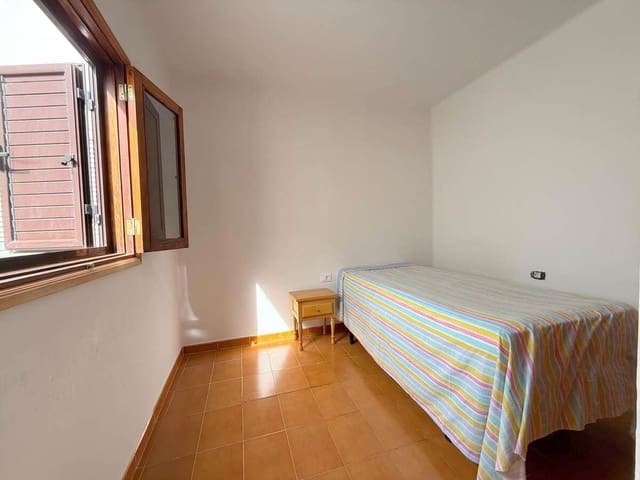 Piso de 2 habitaciones en Arrecife en venta - 180.000 € (Ref: 9833157)