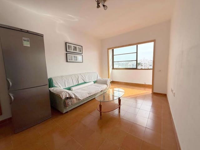 Piso de 2 habitaciones en Arrecife en venta - 180.000 € (Ref: 9833157)
