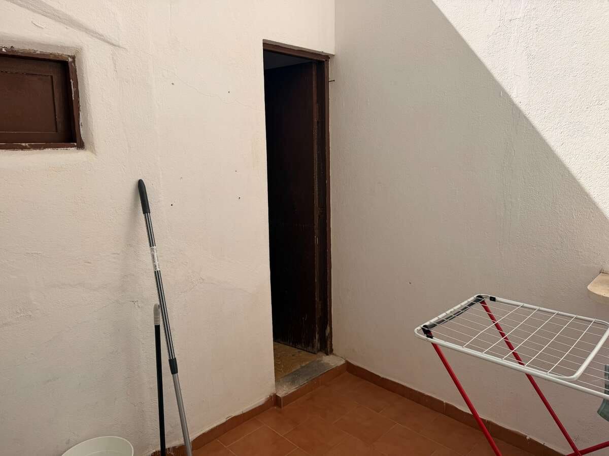 Local Comercial en Arrecife en venta - 280.000 € (Ref: 9835064)