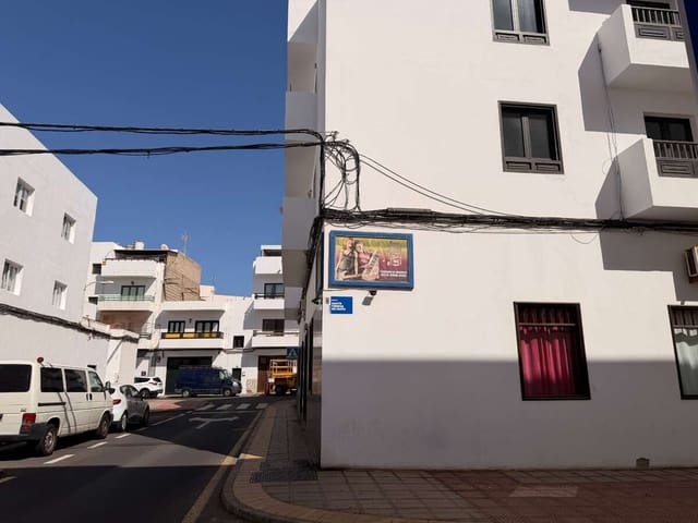 Local Comercial en Arrecife en venta - 280.000 € (Ref: 9835064)