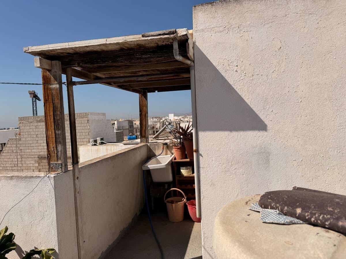 Local Comercial en Arrecife en venta - 280.000 € (Ref: 9835064)