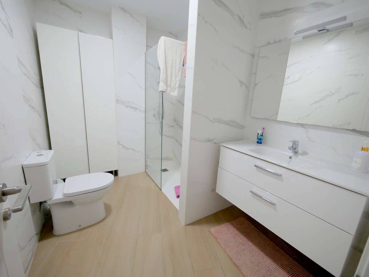 3 bedroom Flat for sale in Arrecife with garage - € 315,000 (Ref: 9842018)