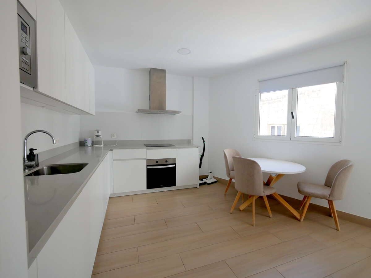 3 bedroom Flat for sale in Arrecife with garage - € 315,000 (Ref: 9842018)