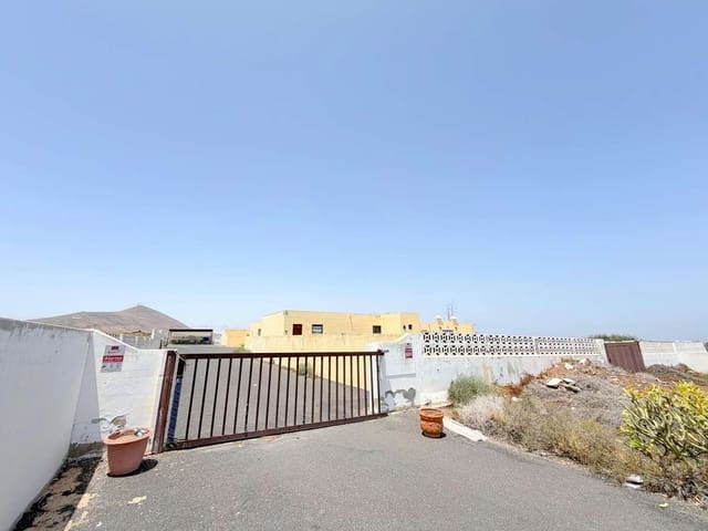 4 chambre Finca/Maison de Campagne à vendre à Guime, San Bartolomé avec piscine garage - 600 000 € (Ref: 9858998)