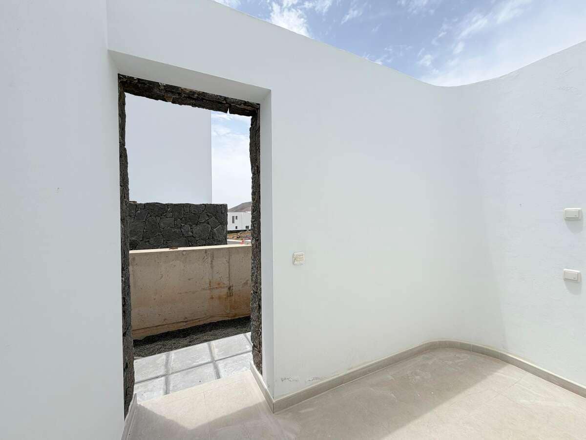 3 bedroom Villa for sale in Tahiche with garage - € 390,000 (Ref: 9863910)