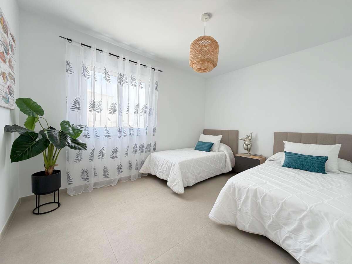 3 bedroom Villa for sale in Tahiche with garage - € 390,000 (Ref: 9863910)