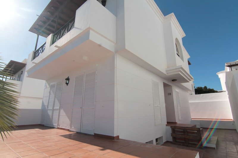 3 slaapkamer Villa te huur in Puerto del Carmen met garage - € 2.150 (Ref: 9872859)