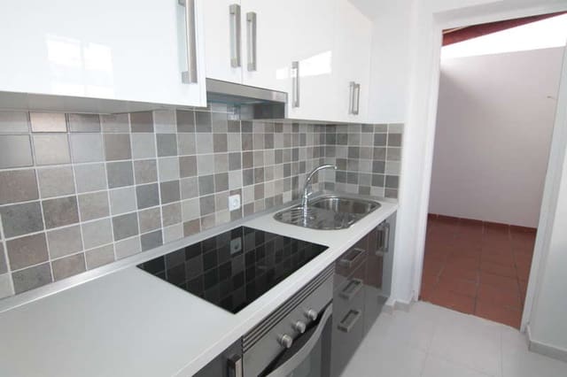 3 slaapkamer Villa te huur in Puerto del Carmen, Tías met garage - € 2.150 (Ref: 9872859)