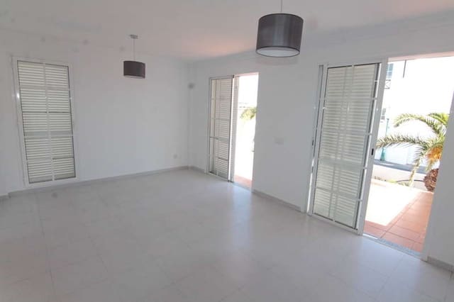 3 slaapkamer Villa te huur in Puerto del Carmen, Tías met garage - € 2.150 (Ref: 9872859)