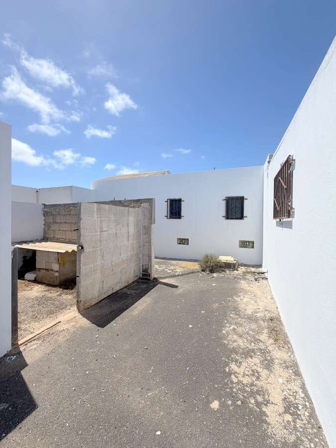 4 soverom Finca/Herregård til salgs i Guime med svømmebasseng garasje - € 600 000 (Ref: 9891488)