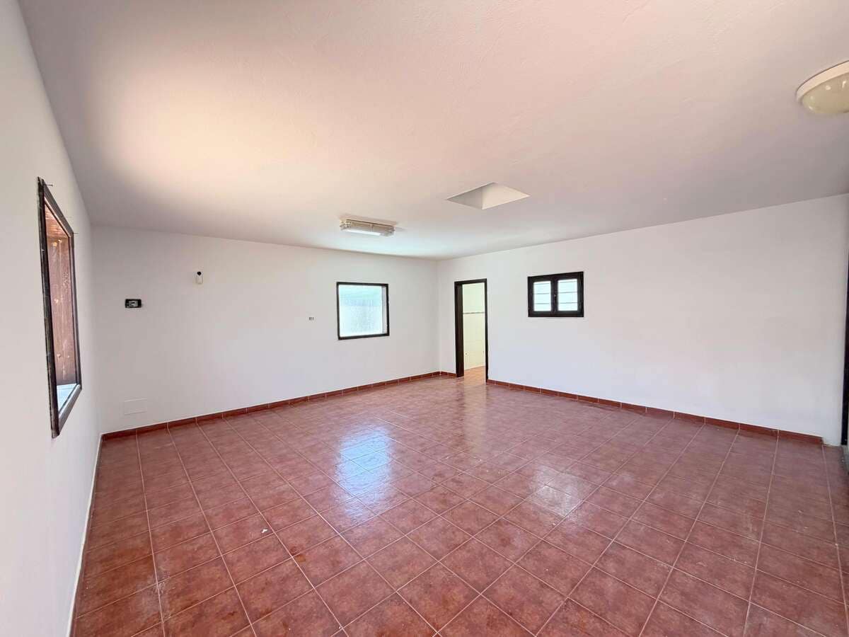 4 soverom Finca/Herregård til salgs i Guime med svømmebasseng garasje - € 600 000 (Ref: 9891488)
