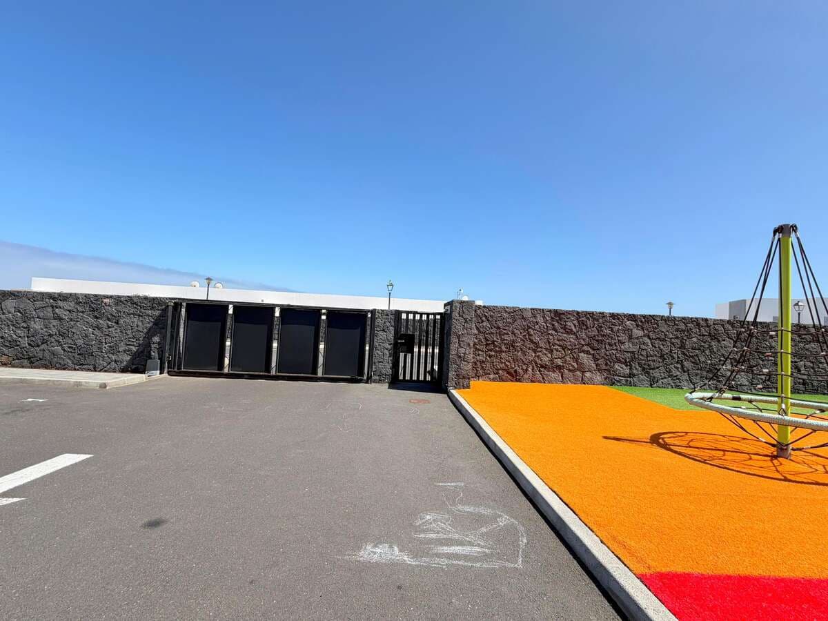 3 camera da letto Villetta Bifamiliare in vendita in Costa Teguise con garage - 390.000 € (Rif: 9895664)