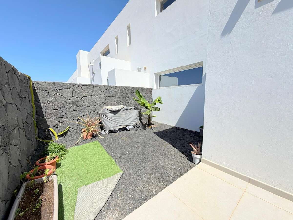 3 camera da letto Villetta Bifamiliare in vendita in Costa Teguise con garage - 390.000 € (Rif: 9895664)