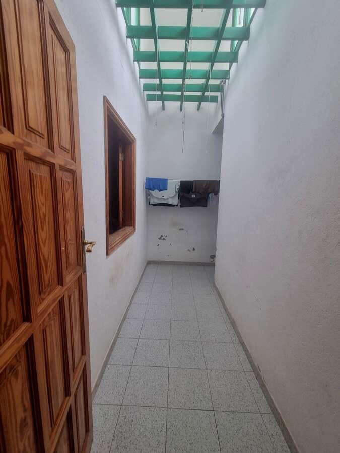 4 bedroom Finca/Country House for sale in Arrecife with garage - € 280,000 (Ref: 9921589)