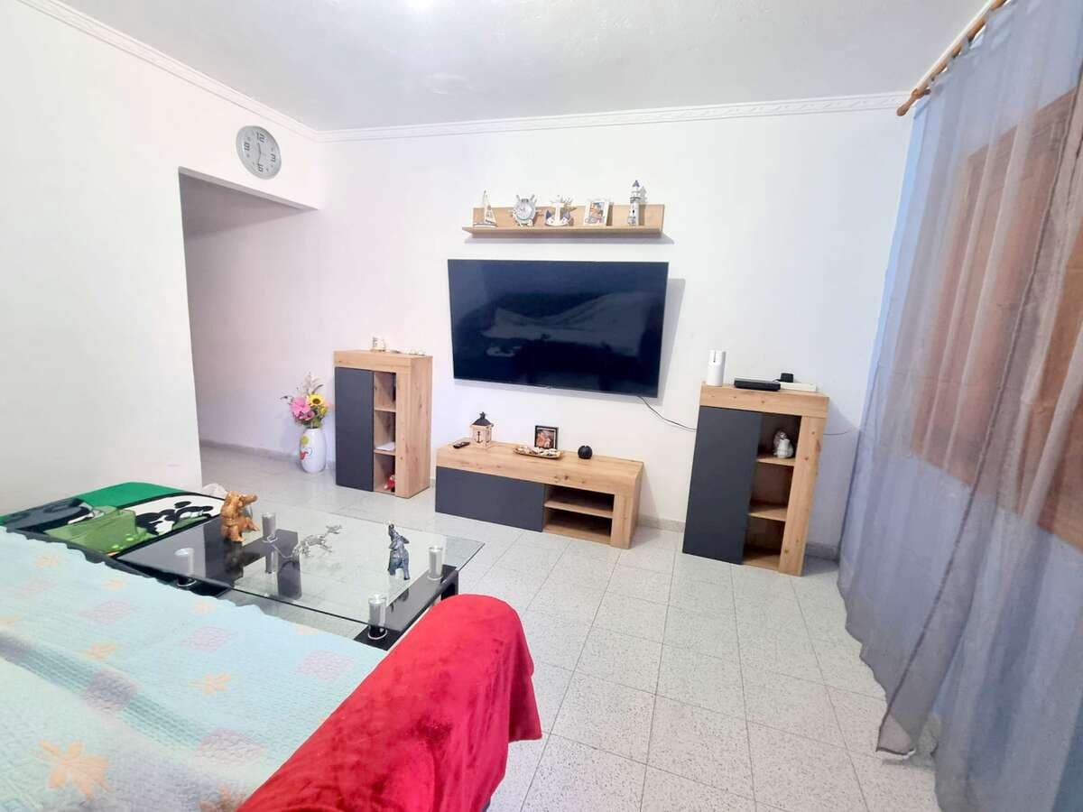 4 bedroom Finca/Country House for sale in Arrecife with garage - € 280,000 (Ref: 9921589)