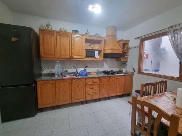 4 soverom Finca/Herregård til salgs i Arrecife med garasje - € 280 000 (Ref: 9921589)