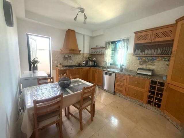 3 camera da letto Finca/Casa di Campagna in vendita in Tahiche, Teguise con garage - 390.000 € (Rif: 9923132)