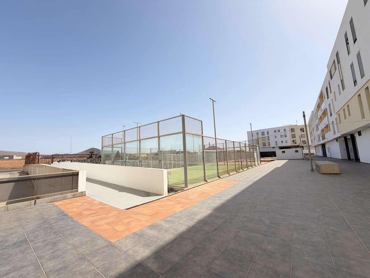 3 Zimmer Wohnung zu verkaufen in Arrecife mit Garage - 239.000 € (Ref: 9926618)