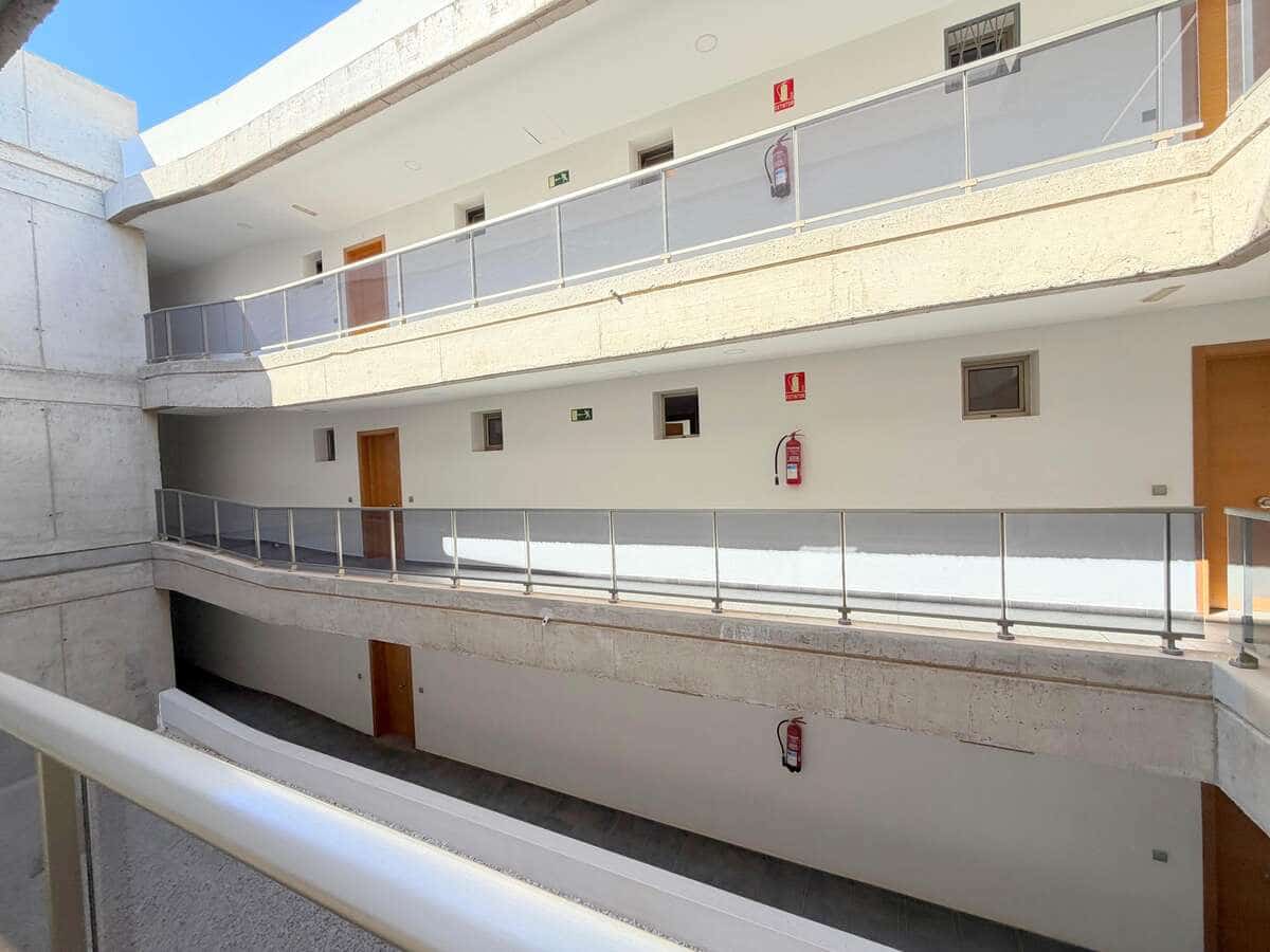 3 Zimmer Wohnung zu verkaufen in Arrecife mit Garage - 239.000 € (Ref: 9926618)