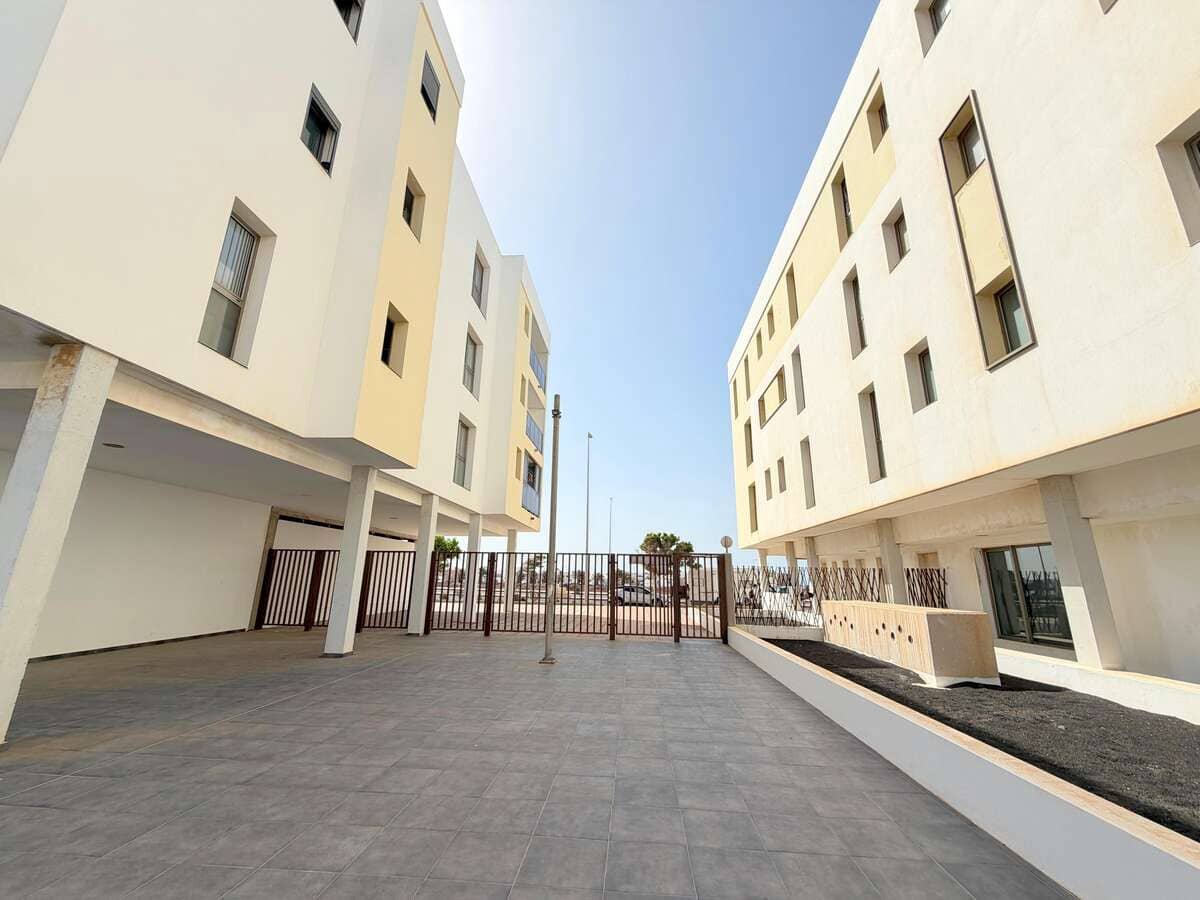 3 Zimmer Wohnung zu verkaufen in Arrecife mit Garage - 239.000 € (Ref: 9926618)