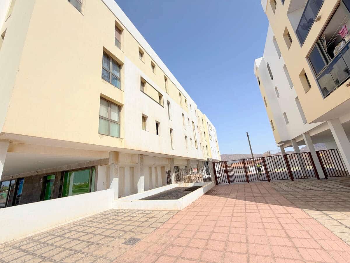 3 Zimmer Wohnung zu verkaufen in Arrecife mit Garage - 239.000 € (Ref: 9926618)