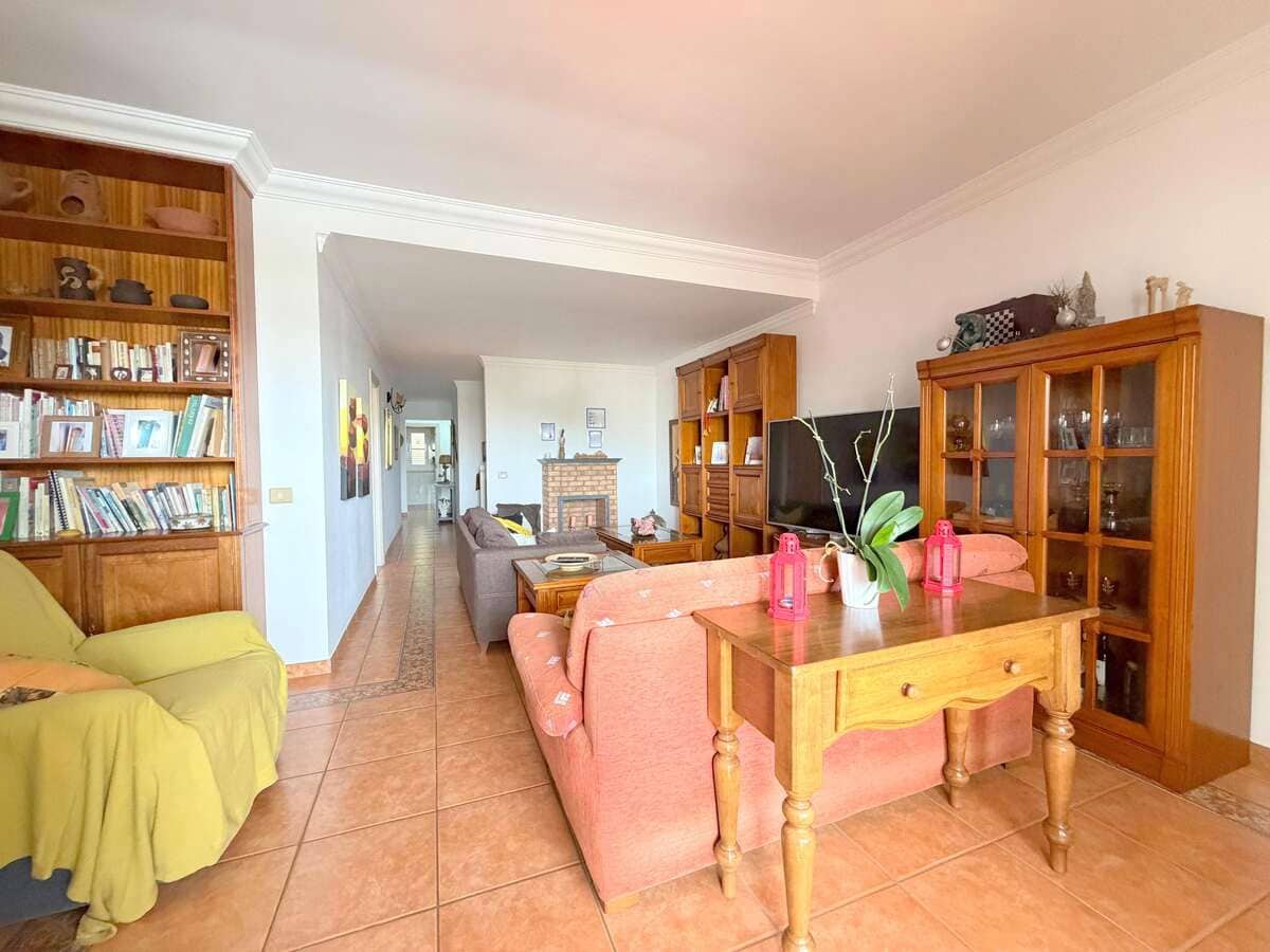 3 chambre Finca/Maison de Campagne à vendre à Costa Teguise avec garage - 450 000 € (Ref: 9996535)
