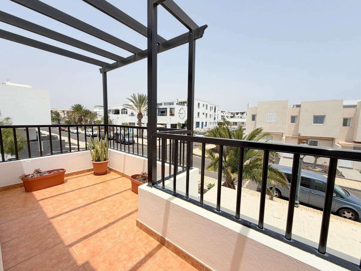 3 chambre Finca/Maison de Campagne à vendre à Costa Teguise avec garage - 450 000 € (Ref: 9996535)