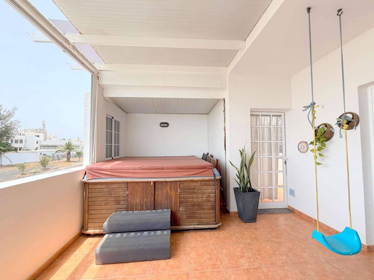3 chambre Finca/Maison de Campagne à vendre à Costa Teguise avec garage - 450 000 € (Ref: 9996535)