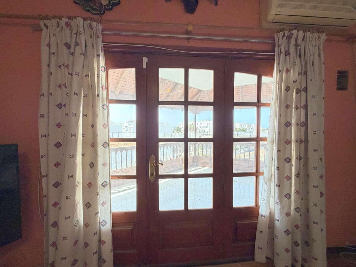 5 soveværelse Finca/Landehus til salg i Arrecife med garage - € 750.000 (Ref: 9996536)