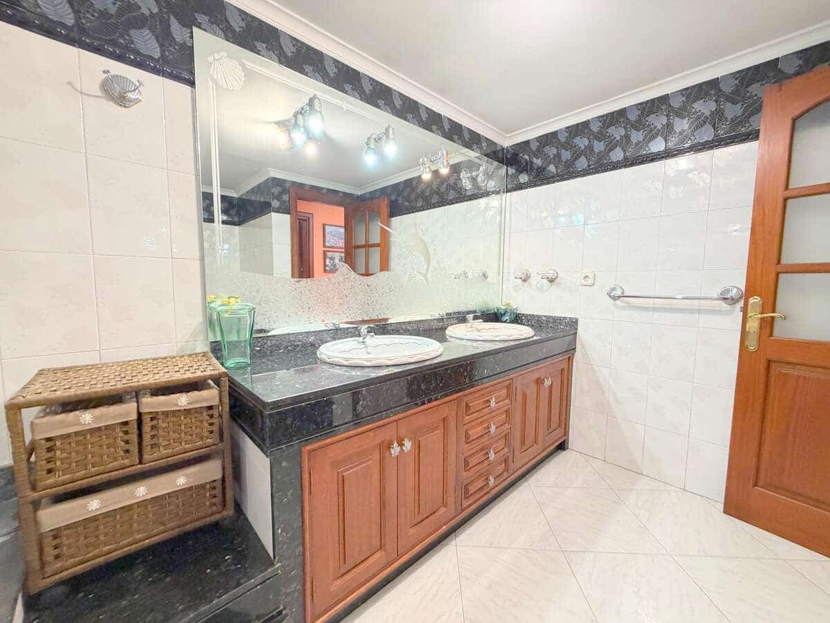 5 soveværelse Finca/Landehus til salg i Arrecife med garage - € 750.000 (Ref: 9996536)