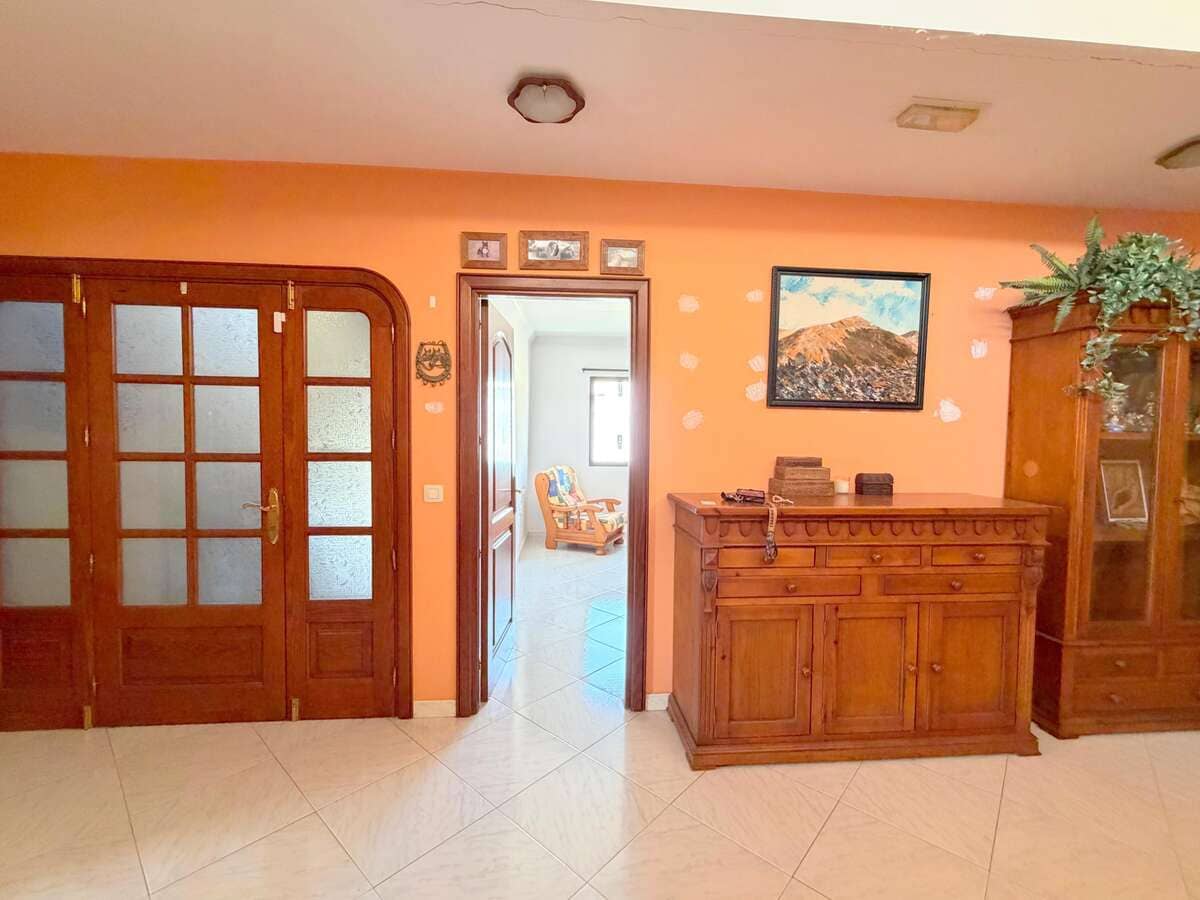 5 soveværelse Finca/Landehus til salg i Arrecife med garage - € 750.000 (Ref: 9996536)