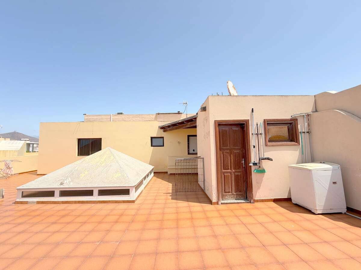 5 soveværelse Finca/Landehus til salg i Arrecife med garage - € 750.000 (Ref: 9996536)