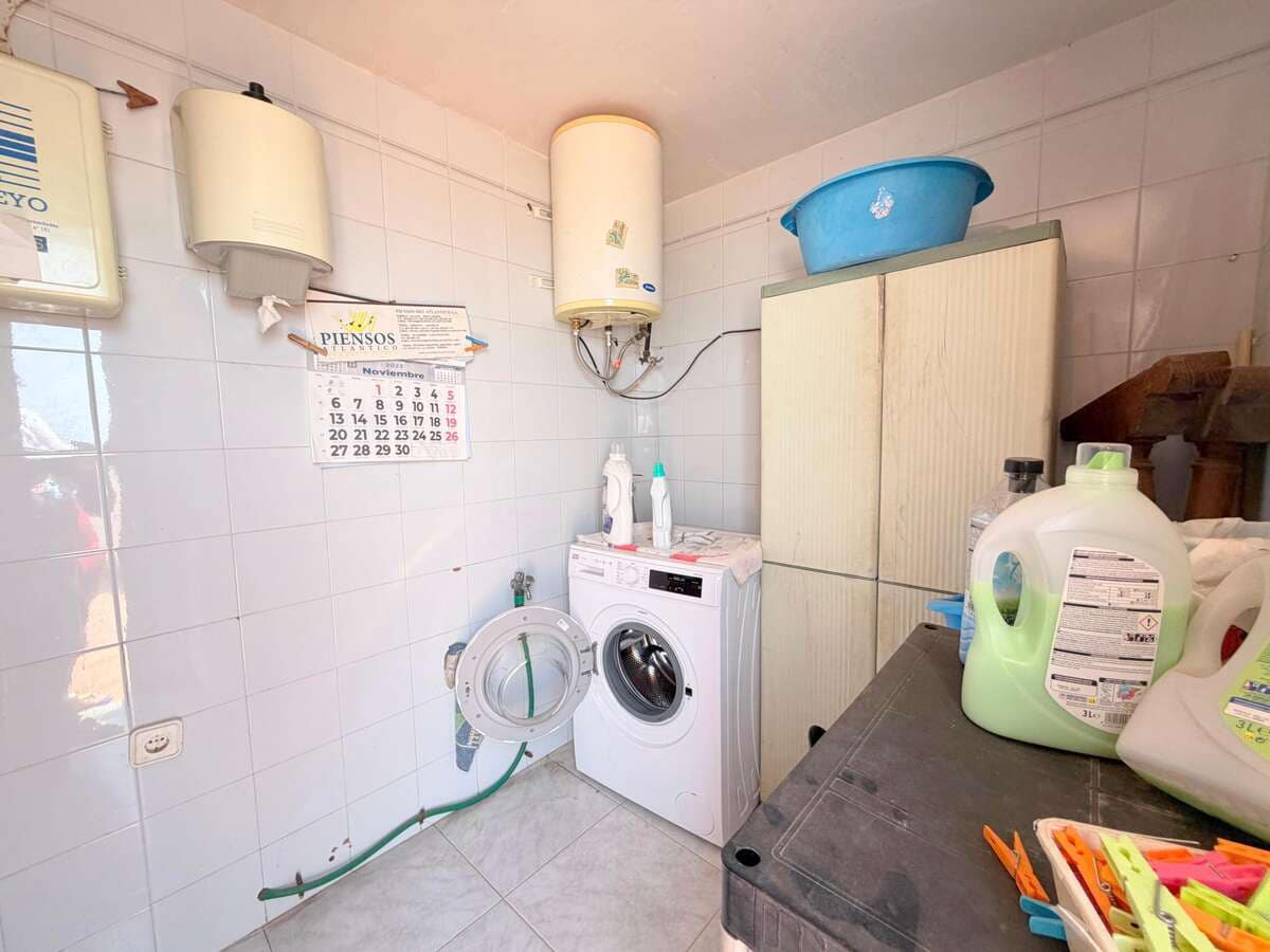 5 soveværelse Finca/Landehus til salg i Arrecife med garage - € 750.000 (Ref: 9996536)