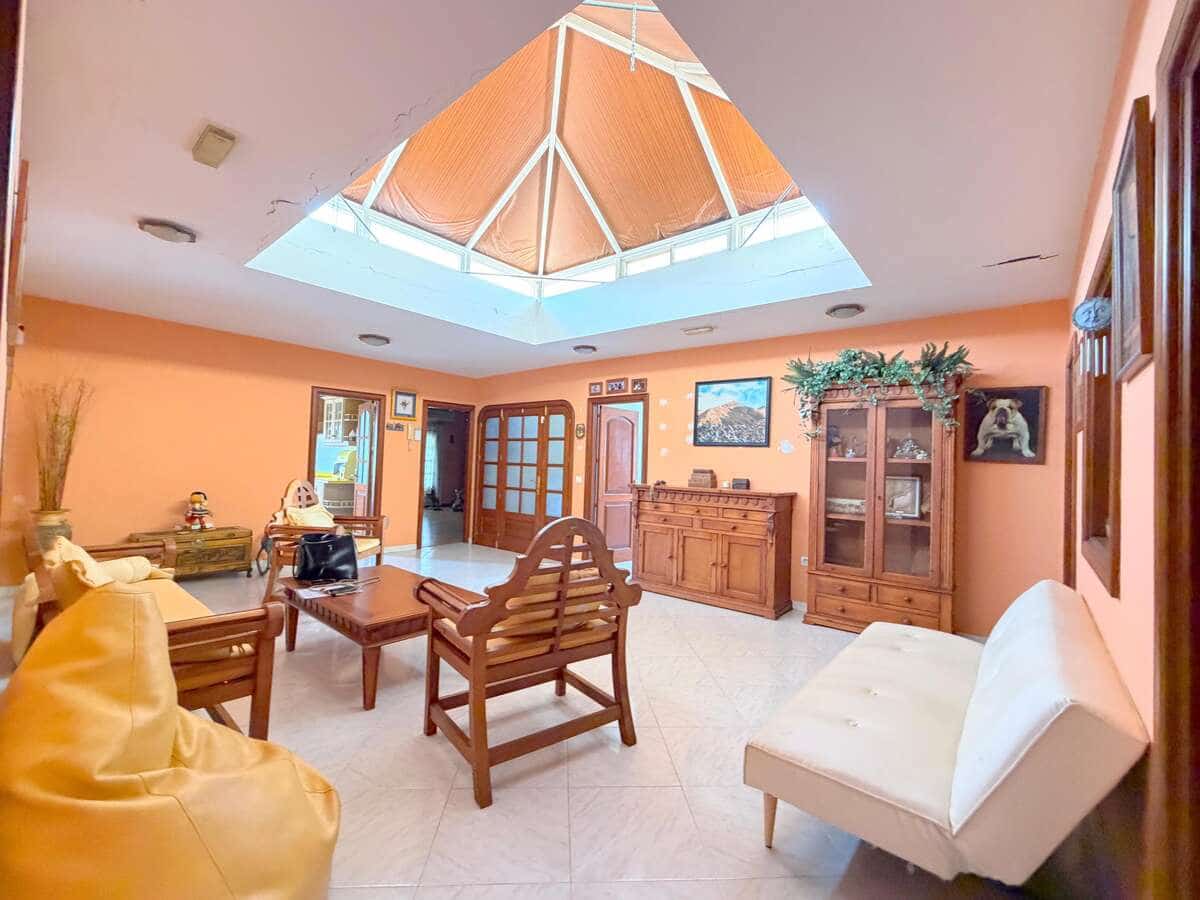 5 soveværelse Finca/Landehus til salg i Arrecife med garage - € 750.000 (Ref: 9996536)