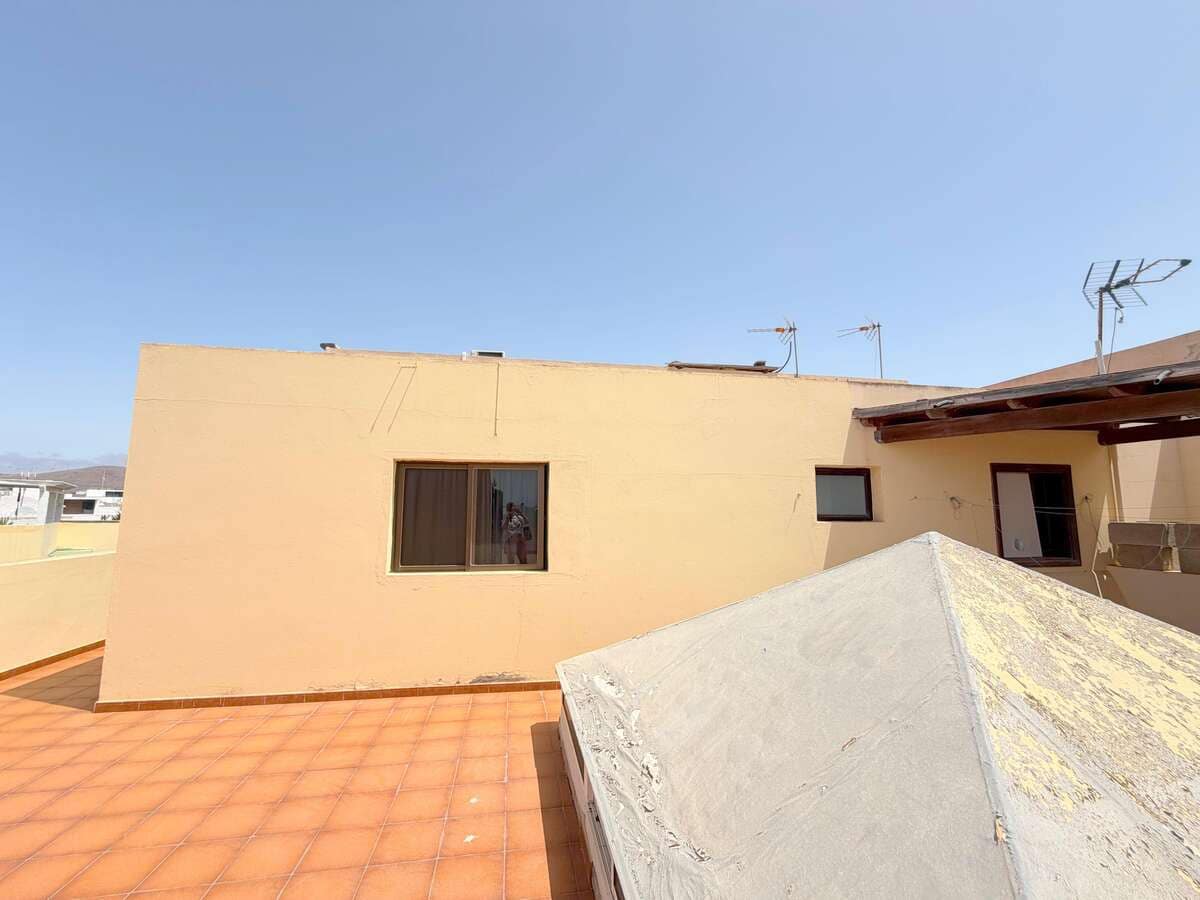 5 soveværelse Finca/Landehus til salg i Arrecife med garage - € 750.000 (Ref: 9996536)