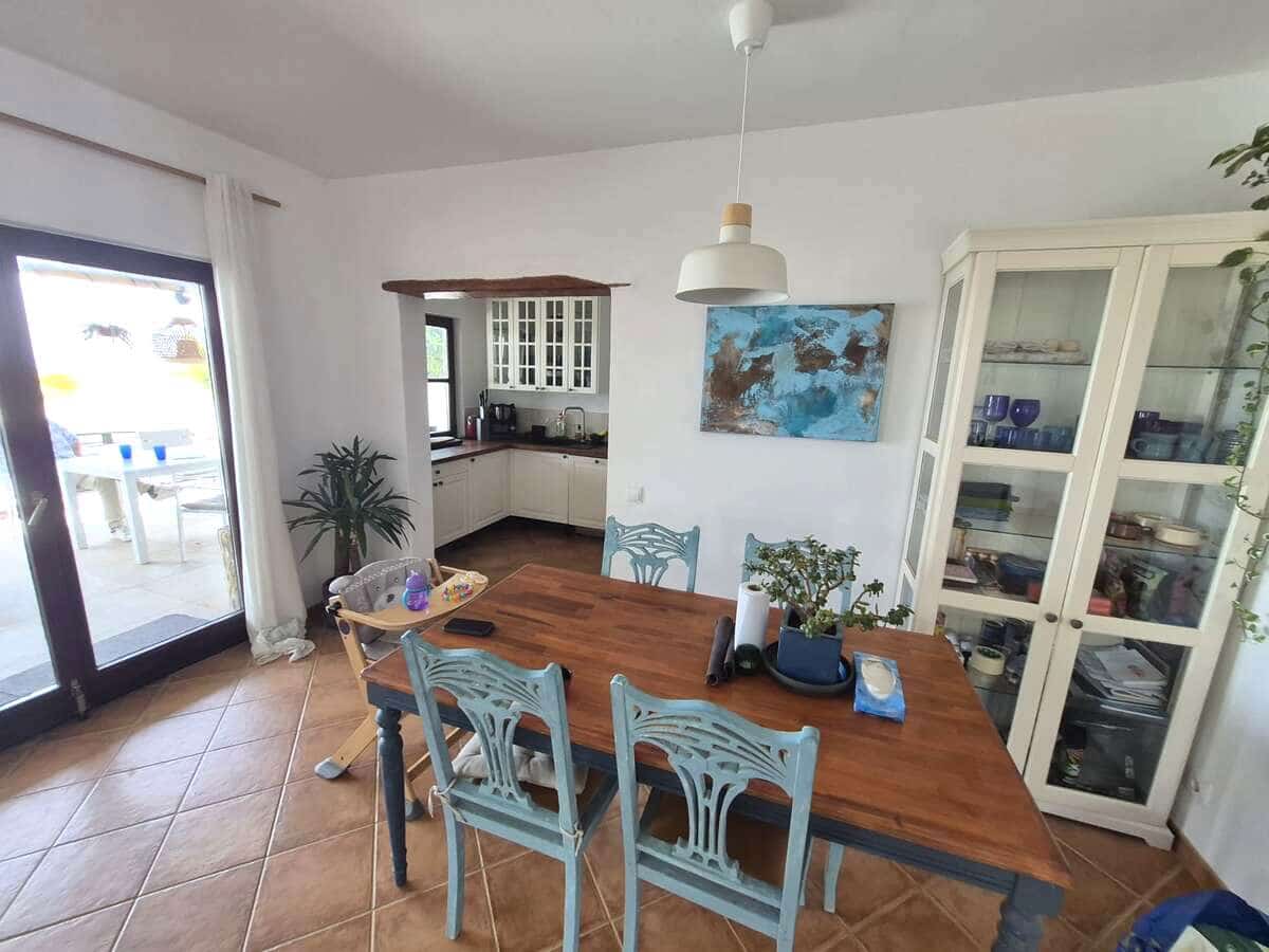 2 slaapkamer Villa te koop in Guime met zwembad garage - € 599.000 (Ref: 9997814)
