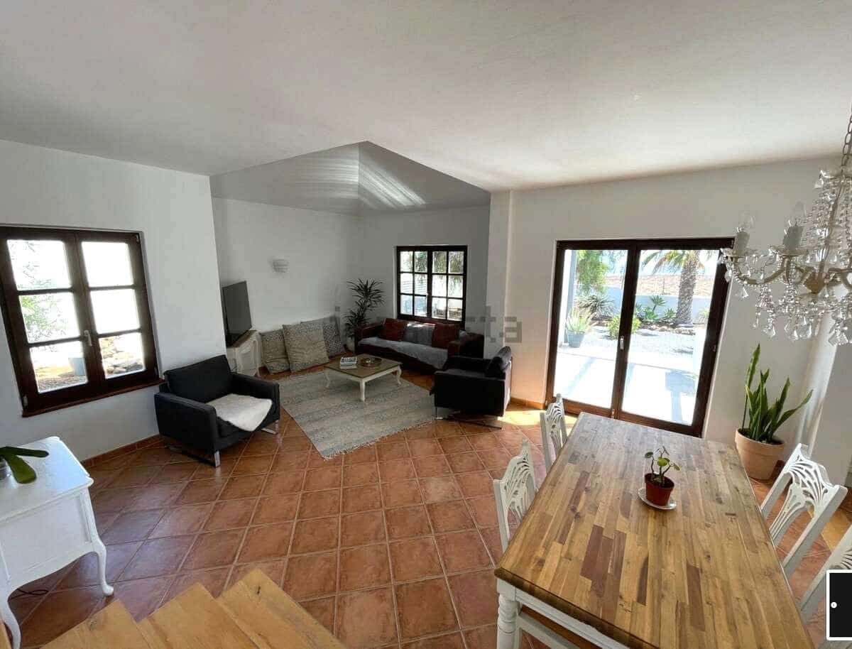 2 bedroom Villa for sale in Guime with pool garage - € 575,000 (Ref: 9997814)