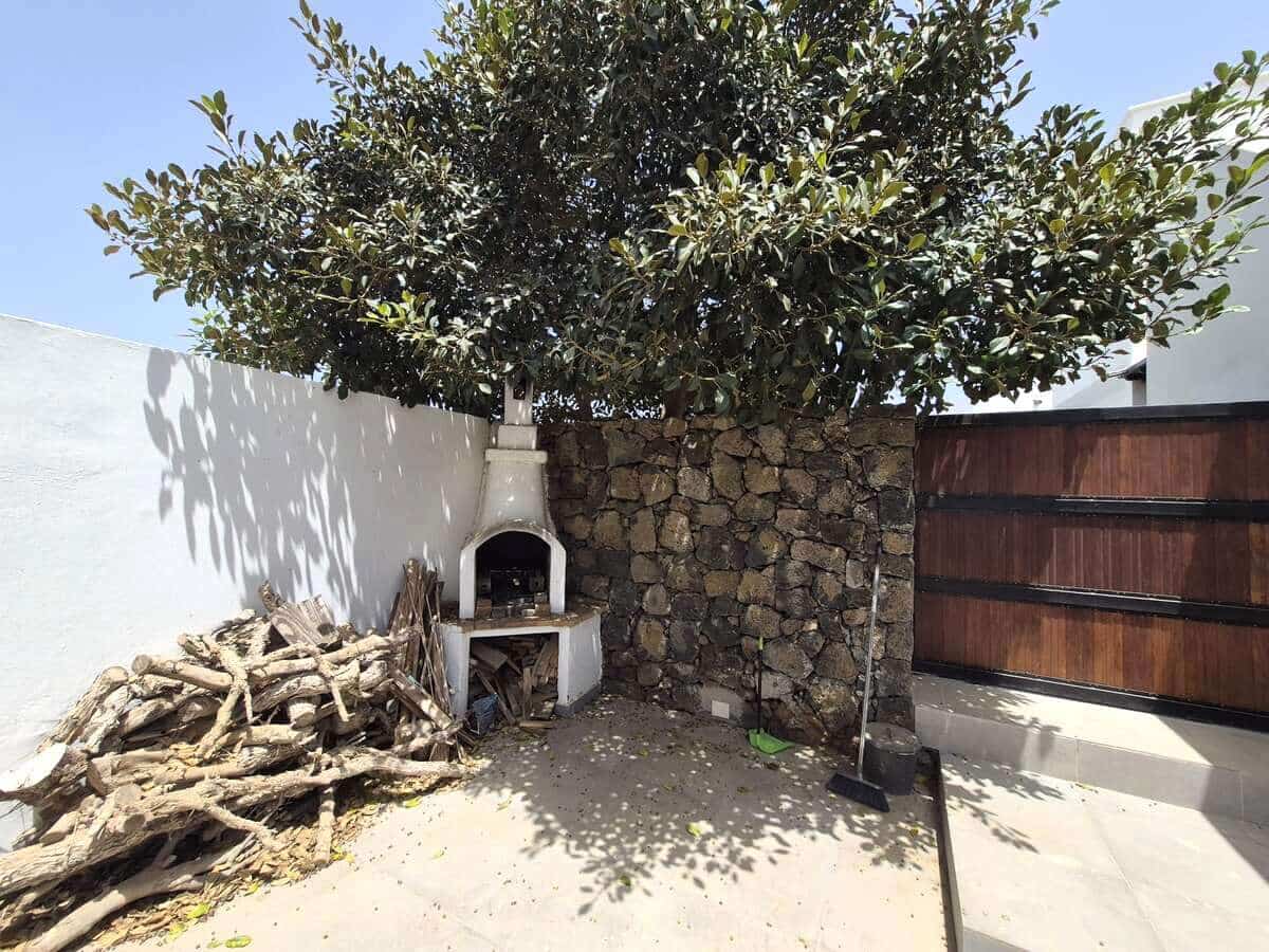 2 bedroom Villa for sale in Guime with pool garage - € 575,000 (Ref: 9997814)