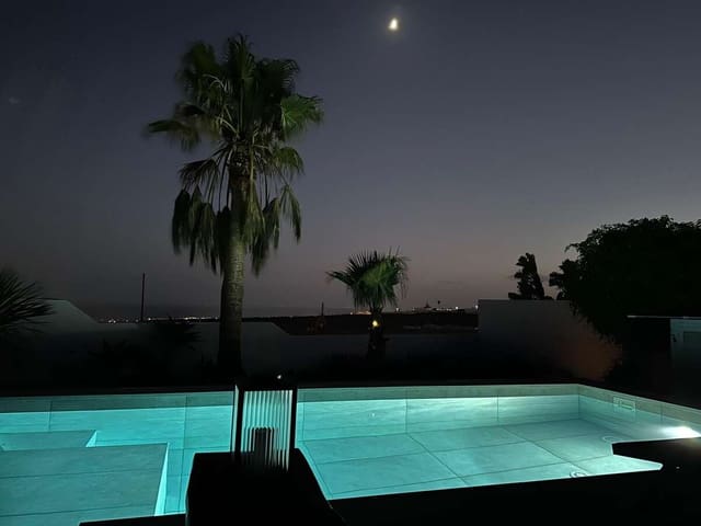 2 Zimmer Villa zu verkaufen in Guime, San Bartolomé mit Pool Garage - 569.000 € (Ref: 9997814)